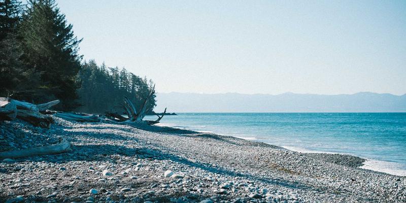 企业工装新趋势：模块化职业装定制，打造四季皆宜的专业形象