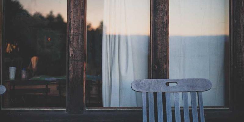 服装定制新趋势：从团体职业装到个人西装定制的全方位指南