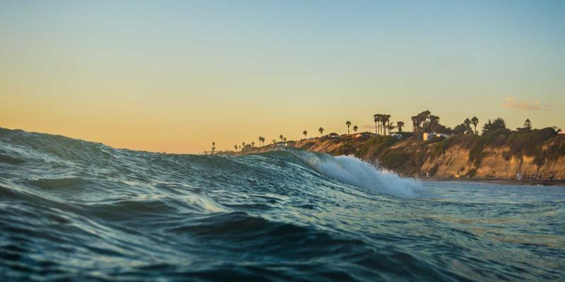 经典与创新：SS乔夫如何将中山装、旗袍元素融入现代团体职业装与西装定制