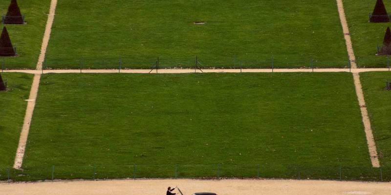 衬衫定制与西装定制：如何通过团体职业装打造卓越个人品牌形象